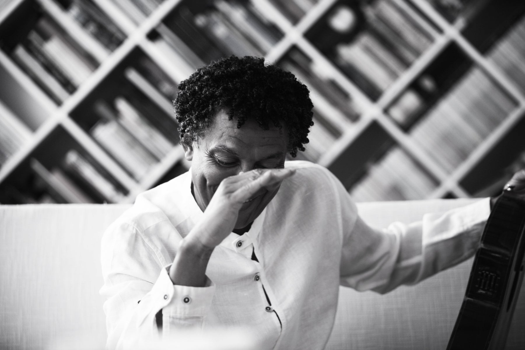 O Livro que me escreveu é uma carta de amor ao livro e às palavras.